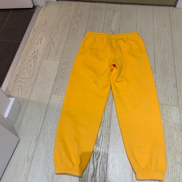 Aritzia TNA Super Fleece Sweatpants - Picture 2 of 4